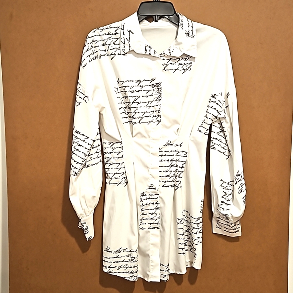 Black script on white long sleeve blouse tucks button down Small cuff detail